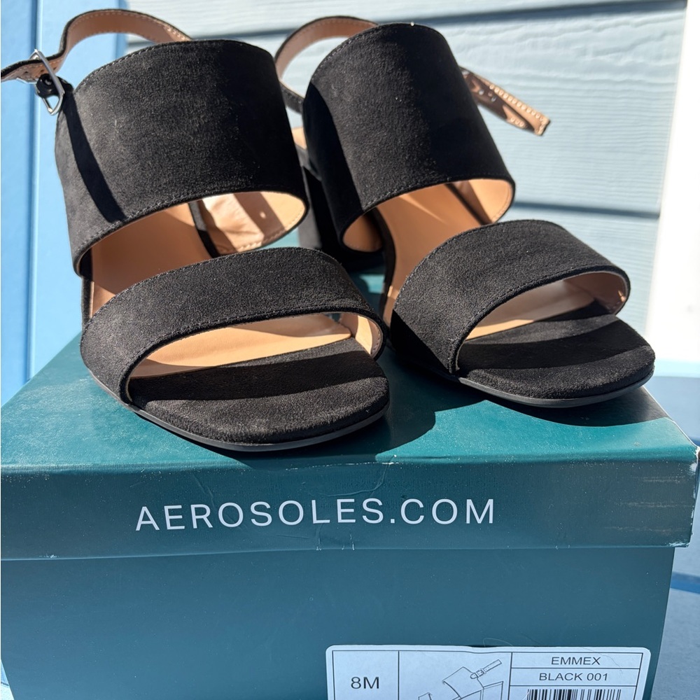 AEROSOLES Black Open-Toe Sandals